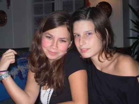 .: mOi and ma couz ! :.